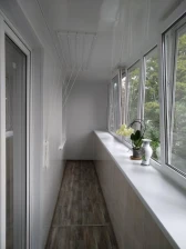 Засклив балкон