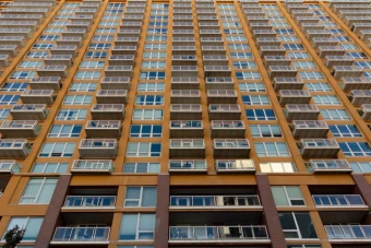 На що звернути увагу при склінні балкона