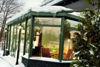 Зимові сади: скління і види конструкцій
