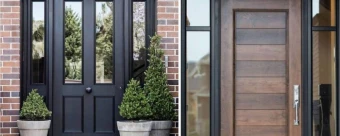 Як підібрати металопластикові вхідні двері в приватний будинок?