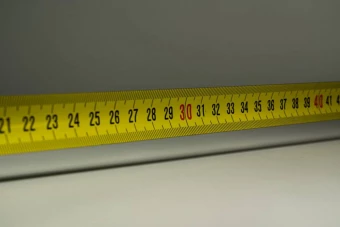 Як заміряти отвір під установку пластикового вікна?