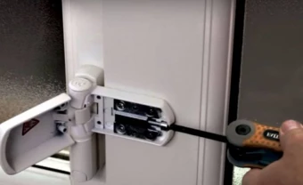 Як відрегулювати балконні двері до холодів?