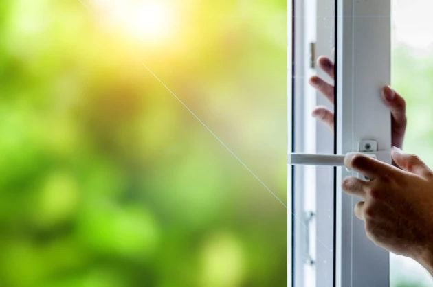 Протизламні вікна – установка броньованого склопакету | Стандарт Вікна 1