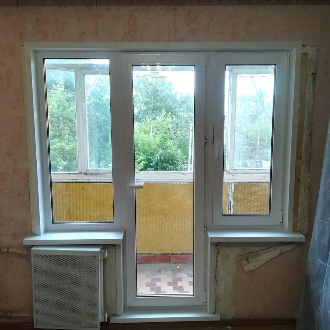 Балконний блок або балконні двері 1